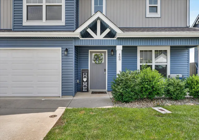 Photo 3 of Single family home for sale at 488 Kinslow Ct, Clarksville, TN 37040 | MLS# 3304536 | Listing updated on 2026-09-17