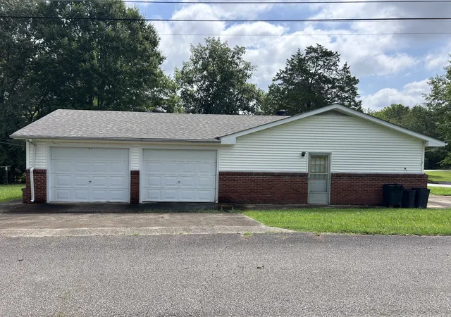 3rd image of 130 Mimosa St, Camden, TN 38320 | MLS# 3302457