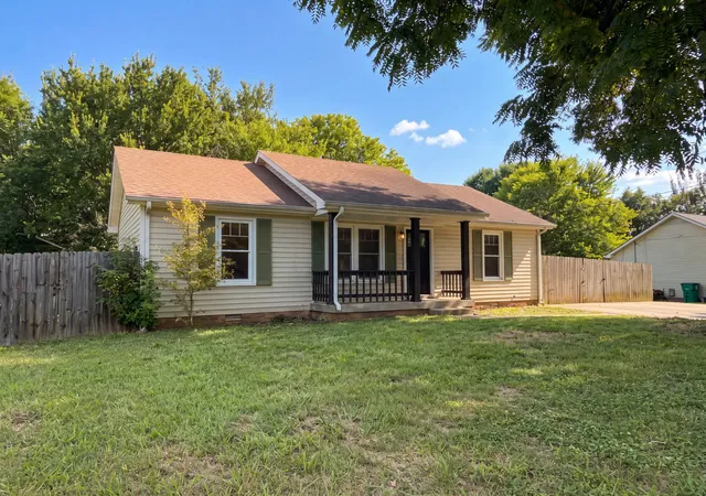 Photo 1 of Single family home for sale at 225 Tobacco Rd, Clarksville, TN 37042 | MLS# 3302435 | Listing updated on 2026-09-17