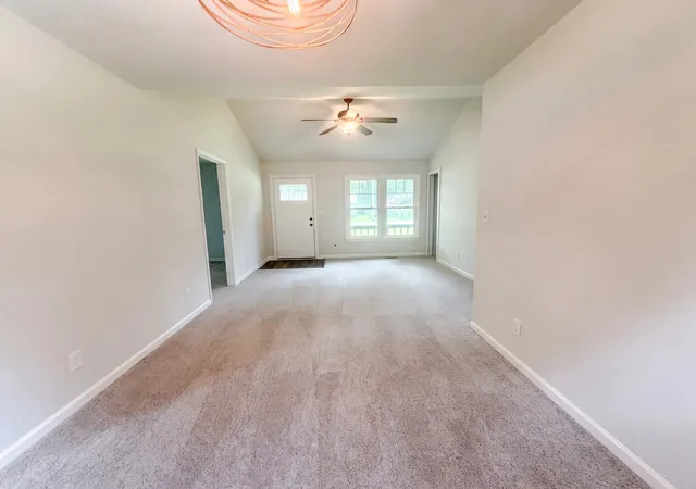 Photo 3 of Single family home for sale at 225 Tobacco Rd, Clarksville, TN 37042 | MLS# 3302435 | Listing updated on 2026-09-17