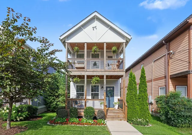 Photo 3 of Single family home for sale at 1821b 14th Avenue N, Nashville, TN 37208 | MLS# 3303929 | Listing updated on 2026-09-05