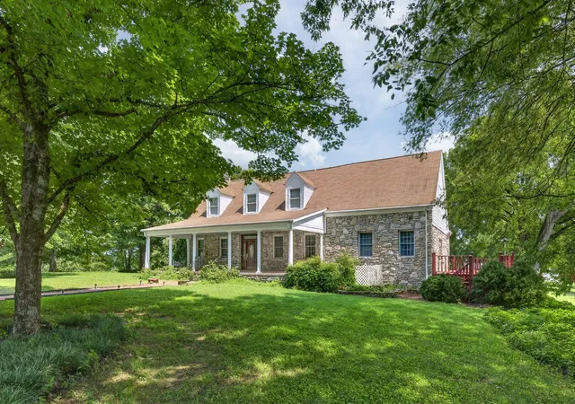 3rd image of 135 Clayton Ln, Fayetteville, TN 37334 | MLS# 3309087