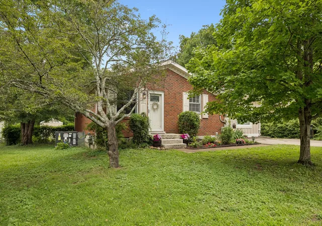 Photo 3 of Single family home for sale at 7010 Bonnavent Dr, Hermitage, TN 37076 | MLS# 3302522 | Listing updated on 2026-07-31