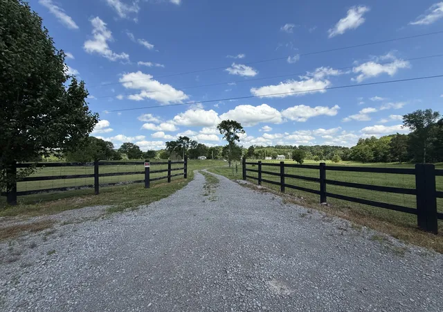 1st image of 750 Railroad Rd, Wartrace, TN 37183 | MLS# 3306519