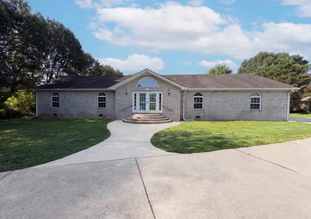 1st image of 807 W Thompson Ln, Murfreesboro, TN 37129 | MLS# 3302564