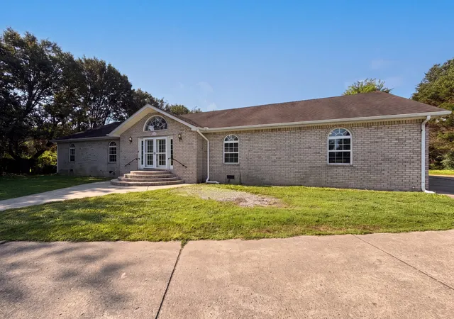 2nd image of 807 W Thompson Ln, Murfreesboro, TN 37129 | MLS# 3302564