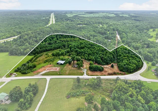 2nd image of 1752 Pine Grove Rd, Spencer, TN 38585 | MLS# 3306046