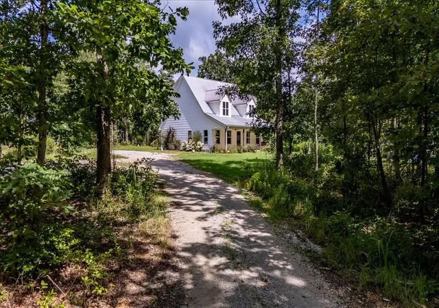 1st image of 77 Oakwood Ave, Summertown, TN 38483 | MLS# 3302578
