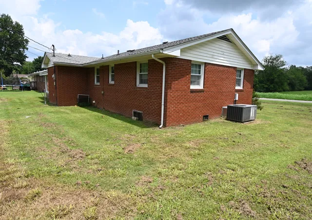 3rd image of 66 Hillview Dr, Lobelville, TN 37097 | MLS# 3303921