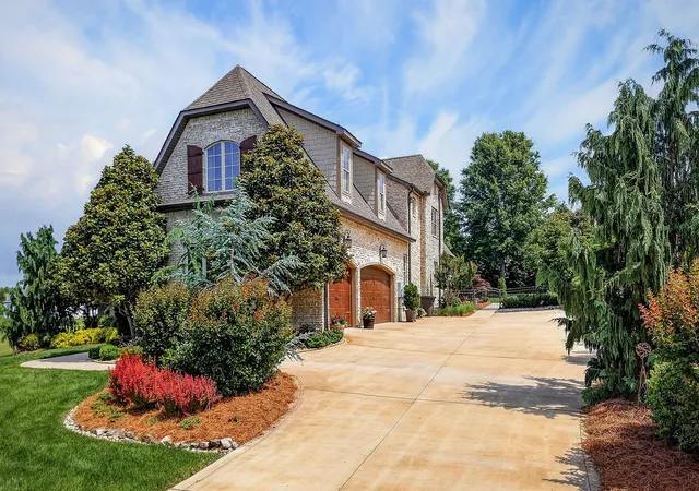 Photo 2 of Single family home for sale at 1758 Pearl Ave, Cookeville, TN 38506 | MLS# 3303450 | Listing updated on 2026-07-24