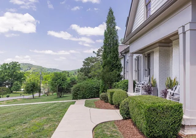 Photo 3 of Single family home for sale at 8108 Vaden Dr, Brentwood, TN 37027 | MLS# 3601470 | Listing updated on 2026-10-05