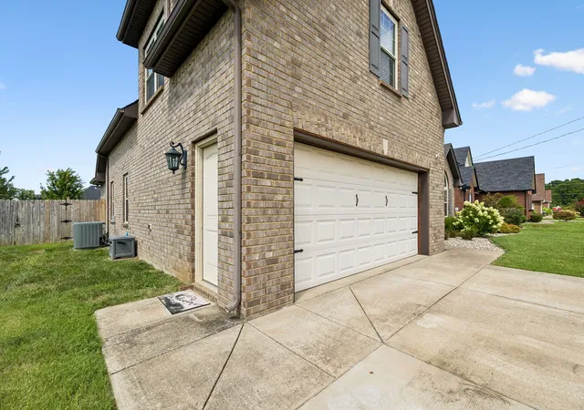Photo 4 of Single family home for sale at 1951 Mural Ln, Murfreesboro, TN 37127 | MLS# 3306272 | Listing updated on 2026-10-06