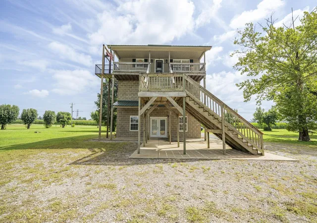 1st image of 965 Arnold Ln, Savannah, TN 38372 | MLS# 3303453