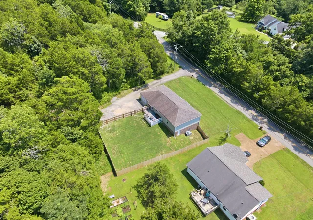 2nd image of 400 Due Ln, Columbia, TN 38401 | MLS# 3305304