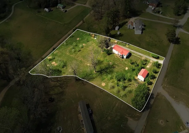 2nd image of 119 Fred Rd, Bon Aqua, TN 37025 | MLS# 3305696