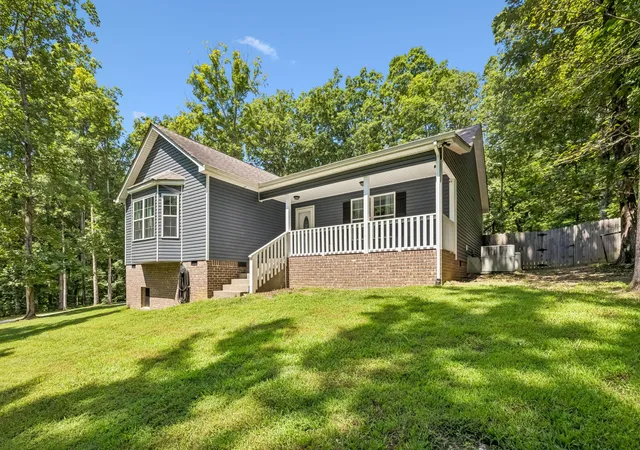 4th image of 1004 Johnston Dr, White Bluff, TN 37187 | MLS# 3513182