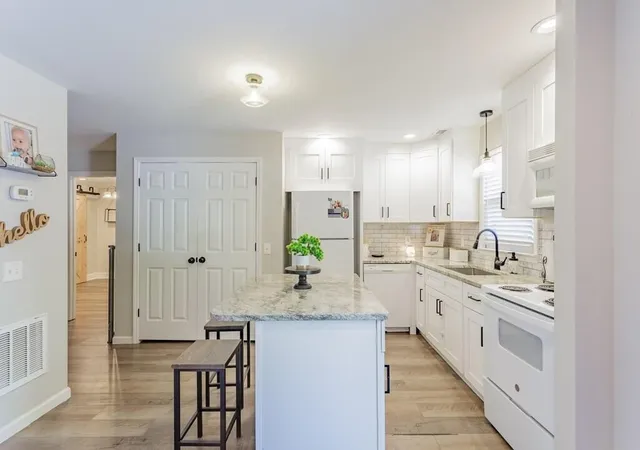 3rd image of 1900 Meadowbrook Circle Nw, Dalton, GA 30720 | MLS# 3303967