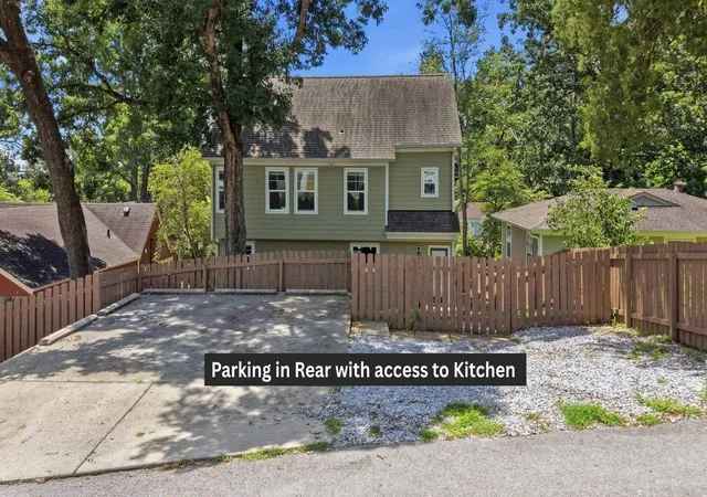 Photo 2 of Single family home for sale at 1303 Dugdale St, Chattanooga, TN 37405 | MLS# 3304130 | Listing updated on 2026-09-14