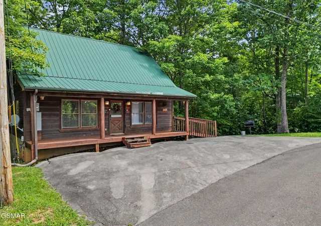 3rd image of 2434 N North School House Gap Road, Sevierville, TN 37876 | MLS# 3304146