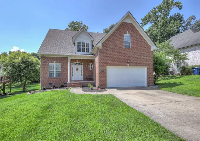 Photo 2 of Single family home for sale at 5029 Claude Dr, Smyrna, TN 37167 | MLS# 3304208 | Listing updated on 2026-09-05