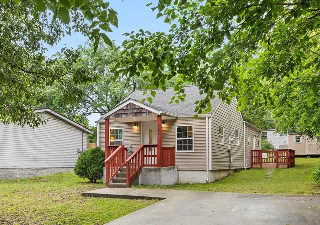 2nd image of 883 Carter St, Nashville, TN 37206 | MLS# 3314599