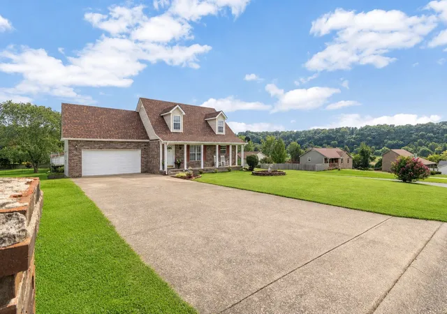Photo 2 of Single family home for sale at 1188 Willow Ter, Clarksville, TN 37043 | MLS# 3319028 | Listing updated on 2026-09-22