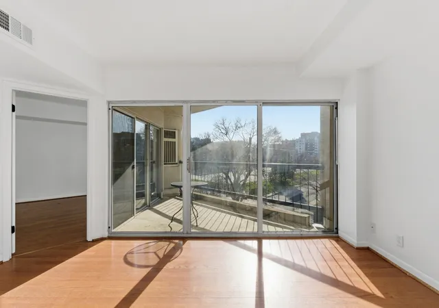 Photo 4 of Condo for sale at 900 19th Avenue S #401, Nashville, TN 37212 | MLS# 3320169 | Listing updated on 2026-09-03