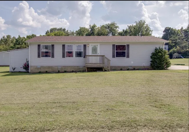 1st image of 105 Southpark Cir, Gallatin, TN 37066 | MLS# 3304239