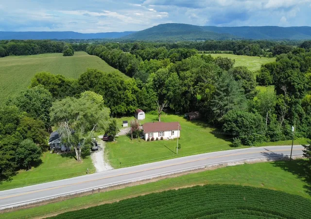 1st image of 990 Rutledge Ford Rd, Decherd, TN 37324 | MLS# 3305188