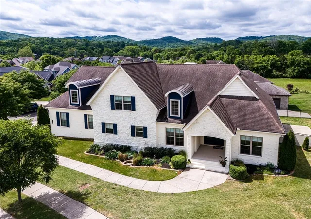 Photo 3 of Sale Pending at 5109 Falling Water Rd, Nolensville, TN 37135 | MLS# 3305300 | Listing updated on 2026-08-23