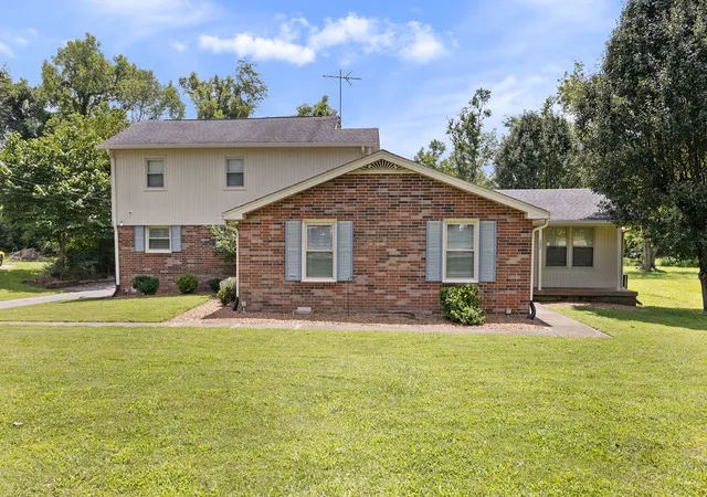 Photo 1 of Single family home for sale at 207 Brookside Dr, Old Hickory, TN 37138 | MLS# 3305468 | Listing updated on 2026-08-24