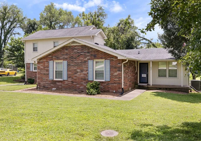 Photo 3 of Single family home for sale at 207 Brookside Dr, Old Hickory, TN 37138 | MLS# 3305468 | Listing updated on 2026-08-24