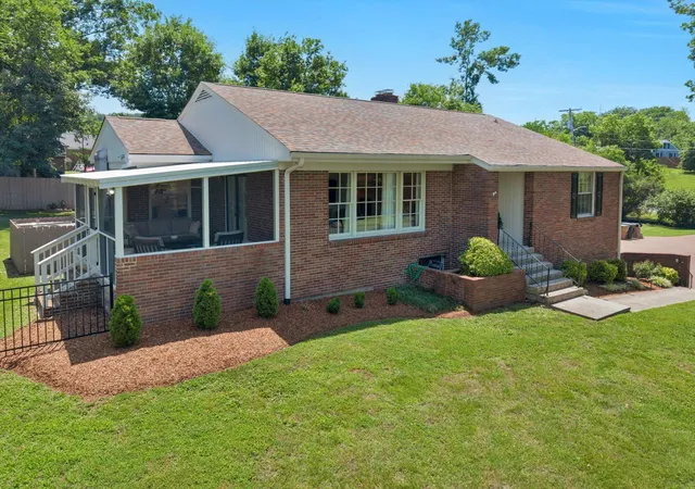 Photo 1 of Single family home for sale at 3262 Mcgavock Pike, Nashville, TN 37214 | MLS# 3305529 | Listing updated on 2026-08-28