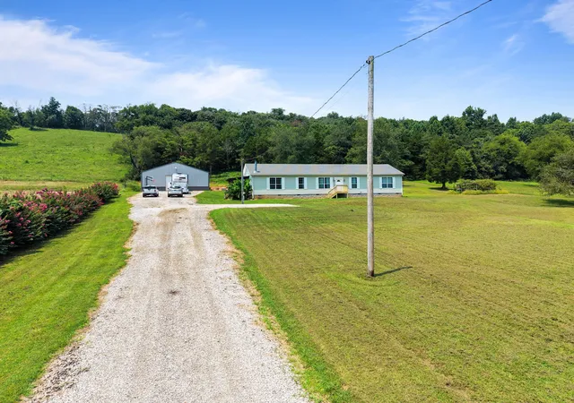 2nd image of 4022 Ella West Cir, Lynnville, TN 38472 | MLS# 3312636