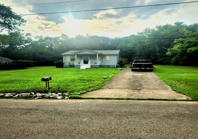 Photo 2 of Single family home for sale at 413 Toney Rd, Nashville, TN 37207 | MLS# 3305290 | Listing updated on 2026-08-17