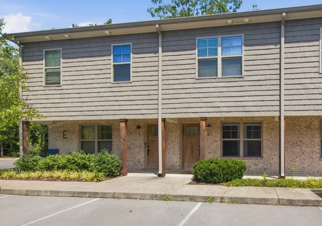 Photo 1 of Townhouse for sale at 2506 E Main St #E2, Murfreesboro, TN 37127 | MLS# 3304268 | Listing updated on 2026-09-19
