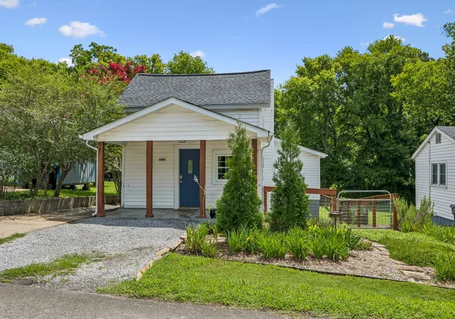 2nd image of 2005 Crestview Dr, Columbia, TN 38401 | MLS# 3304768
