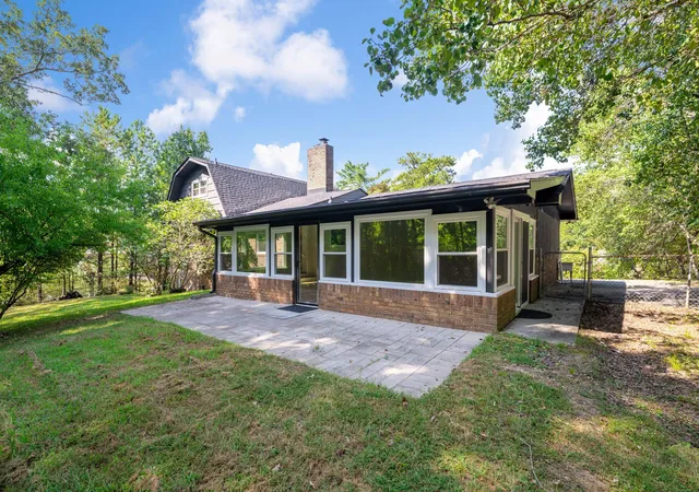 Photo 3 of Single family home for sale at 1220 Franklin Dr, Chattanooga, TN 37421 | MLS# 3304308 | Listing updated on 2026-10-20