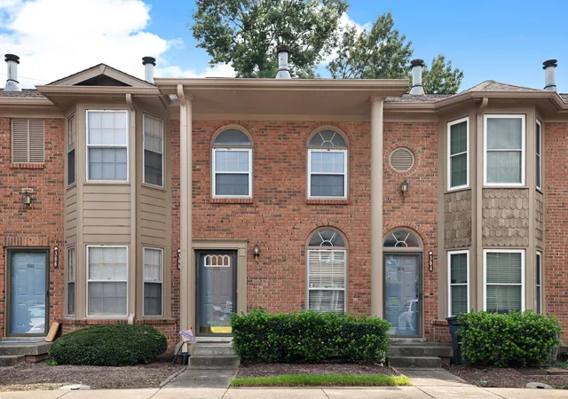 Photo 1 of Townhouse for sale at 306 Hickory Pl, Nashville, TN 37214 | MLS# 3314822 | Listing updated on 2026-09-02