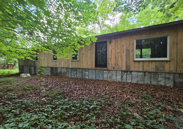 Photo 4 of Manufactured home for sale at 109 Rankin Rd #115, Gruetli Laager, TN 37339 | MLS# 3304712 | Listing updated on 2026-08-04