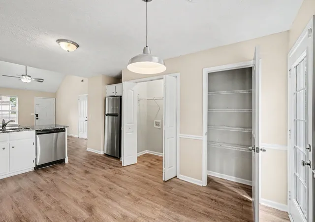 Photo 3 of Single family home for sale at 107 Breeze Dr, Murfreesboro, TN 37129 | MLS# 3306016 | Listing updated on 2026-09-04