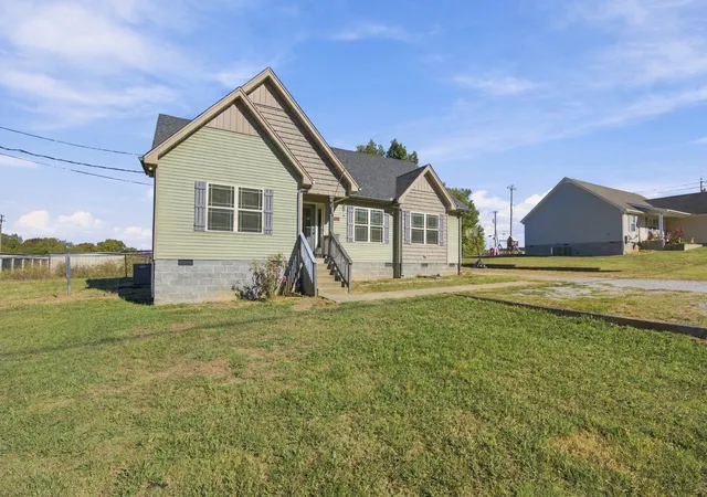 Photo 1 of Single family home for sale at 107 Southview Dr, Lewisburg, TN 37091 | MLS# 3627045 | Listing updated on 2026-10-30