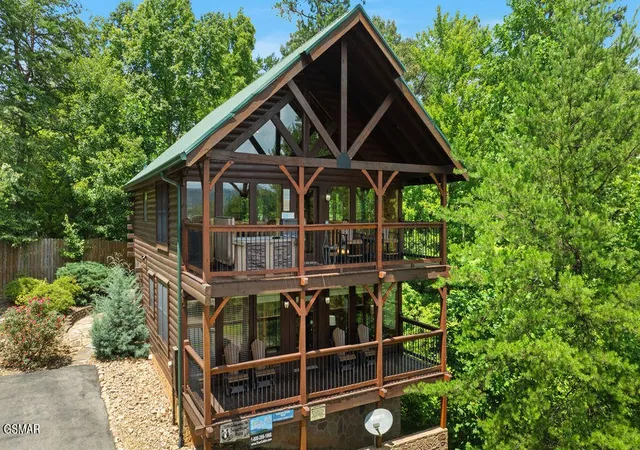 Photo 1 of Single family home for sale at 1435 Zachary Thomas Ln, Sevierville, TN 37876 | MLS# 3545639 | Listing updated on 2026-10-09
