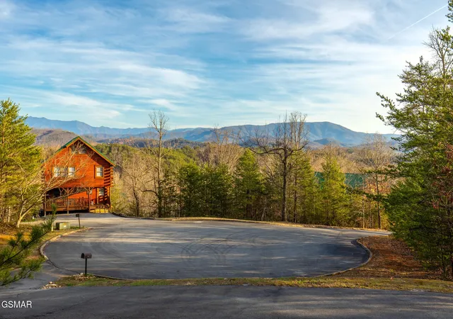 Photo 1 of Single family home for sale at 1435 Zachary Thomas Ln, Sevierville, TN 37876 | MLS# 3545639 | Listing updated on 2026-10-09