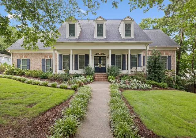 Photo 1 of Mansion for sale at 1011 Buckingham Cir, Franklin, TN 37064 | MLS# 3306262 | Listing updated on 2026-08-25