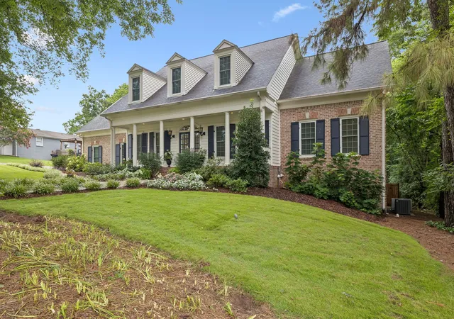 Photo 2 of Single family home for sale at 1011 Buckingham Cir, Franklin, TN 37064 | MLS# 3306262 | Listing updated on 2026-08-25