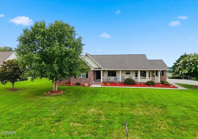 Photo 2 of Single family home for sale at 435 Independence Dr, Jefferson City, TN 37760 | MLS# 3591731 | Listing updated on 2026-09-22