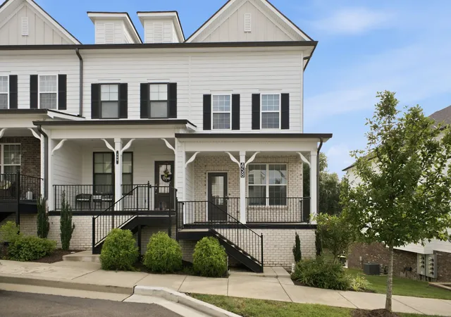 Photo 3 of Townhouse for sale at 458 Portsdale Dr, Brentwood, TN 37027 | MLS# 3309506 | Listing updated on 2026-08-26