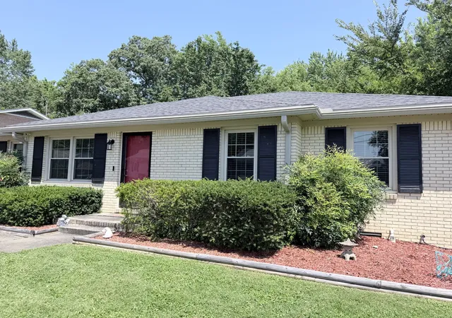 1st image of 910 Springmont Dr, Hopkinsville, KY 42240 | MLS# 3309384
