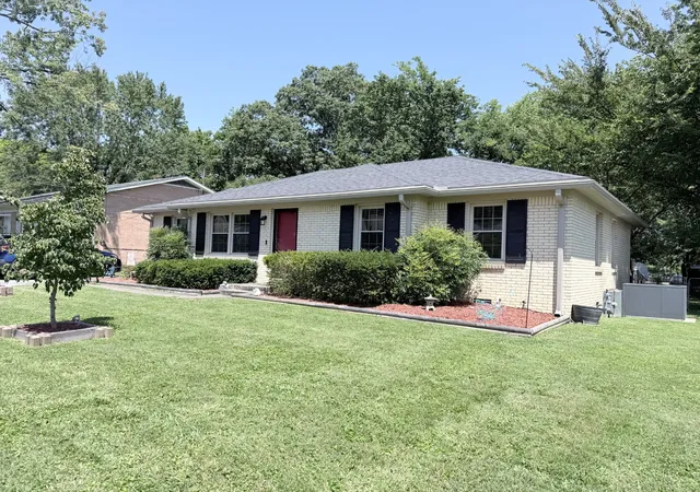 4th image of 910 Springmont Dr, Hopkinsville, KY 42240 | MLS# 3309384